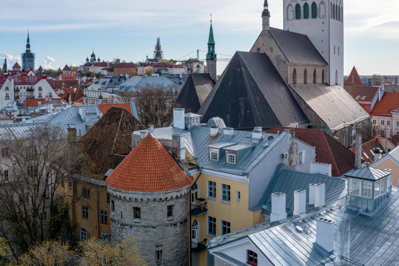 Old Town - Unique Tower Apartment Tallinn Buitenkant foto